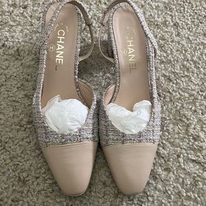 Chanel classic slingback